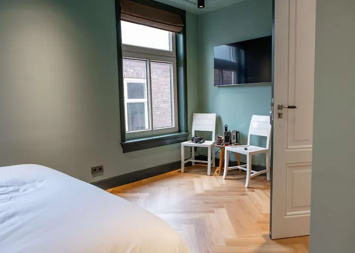 Palette ベッド・アンド・ブレックファスト 3*