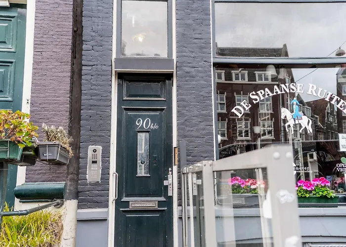 ベッド・アンド・ブレックファスト Palette 3*